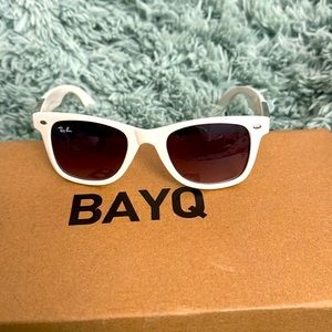 Ray Ban sunglasses white color in a very good condition but no case.